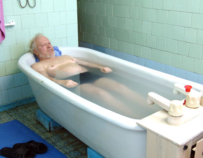 Жёлтые, белые и смешанные скипидарные ванны с Живичными тониками для лечения мужчин 